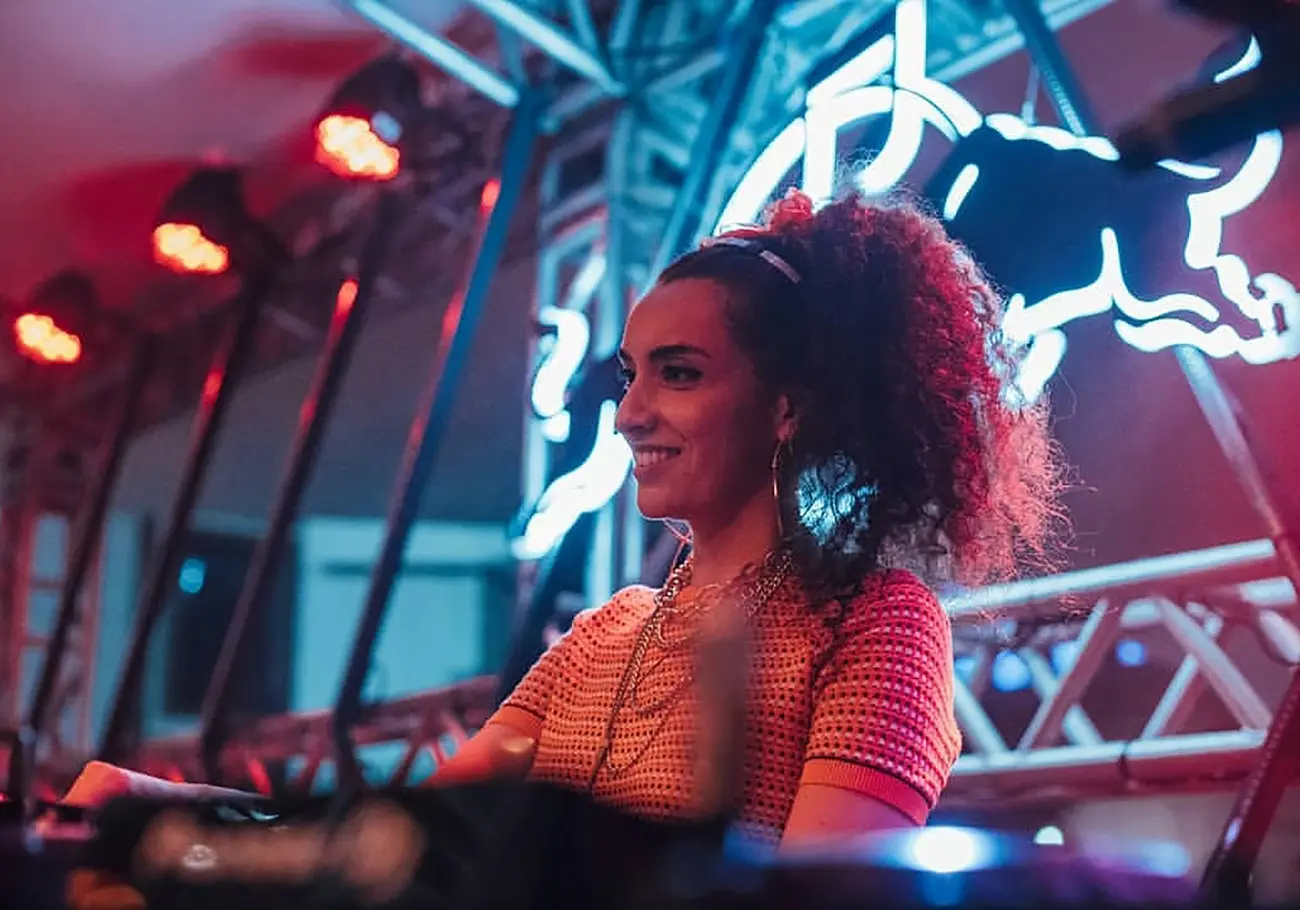 DJ Mayra Maldjian