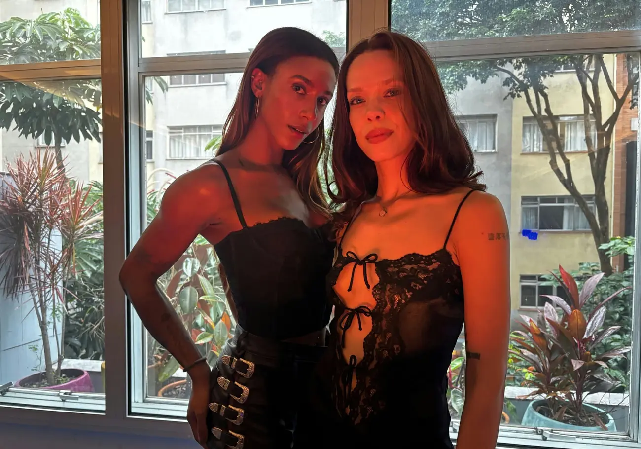 ILUMINATI B2B VALENTINA LUZ