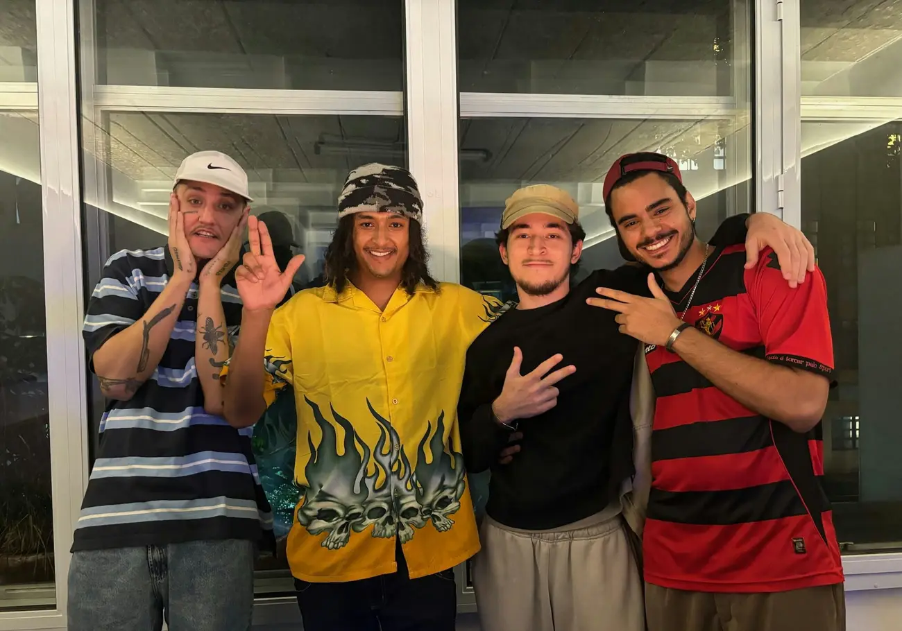 LITTLE AUG B2B NAVASQS and WALTEREGOS & LAZARO