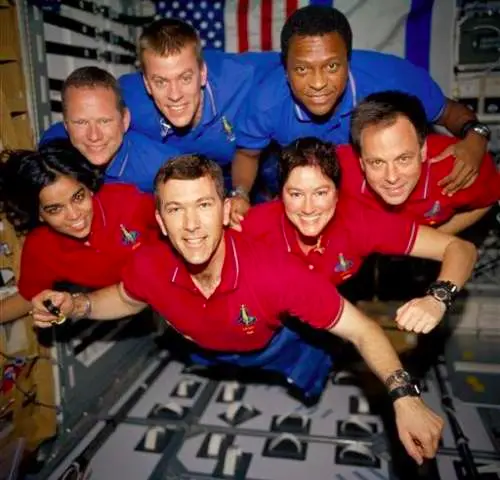 Mates In Space