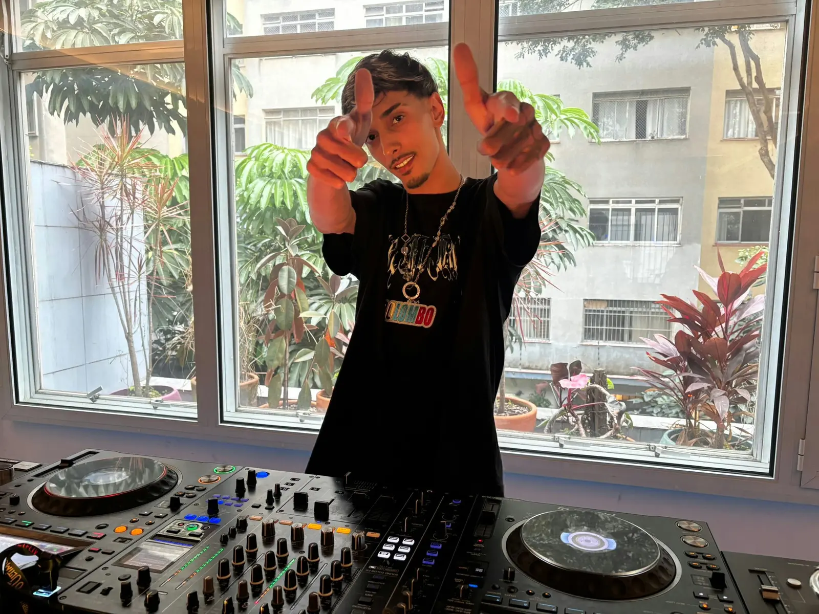 DJ Colombo